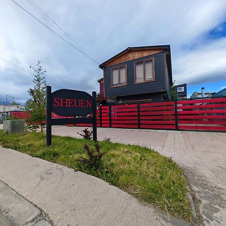 Sheuen Patagonia Hostel Puerto Natales Exterior photo